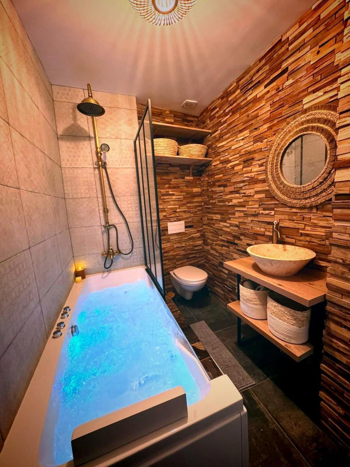 Duplex Safari Jusqu'A 4 Personnes, Spa, Cinema Et Lit Sous Les Arbres, Day Use, 10 Min Centre Амиен Екстериор снимка