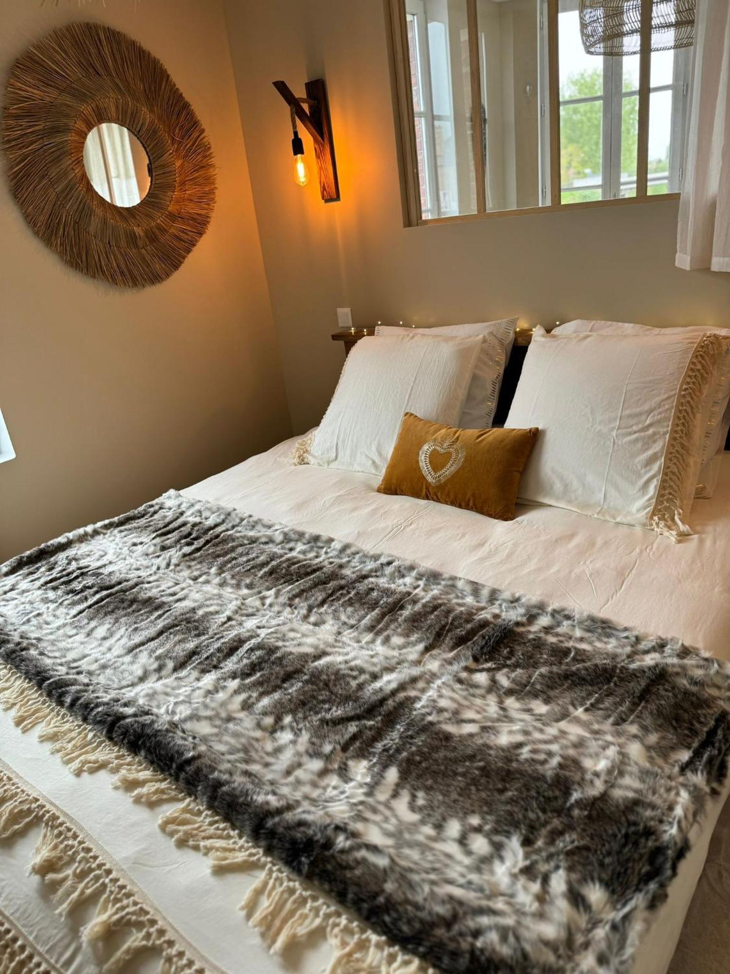 Duplex Safari Jusqu'A 4 Personnes, Spa, Cinema Et Lit Sous Les Arbres, Day Use, 10 Min Centre Амиен Екстериор снимка